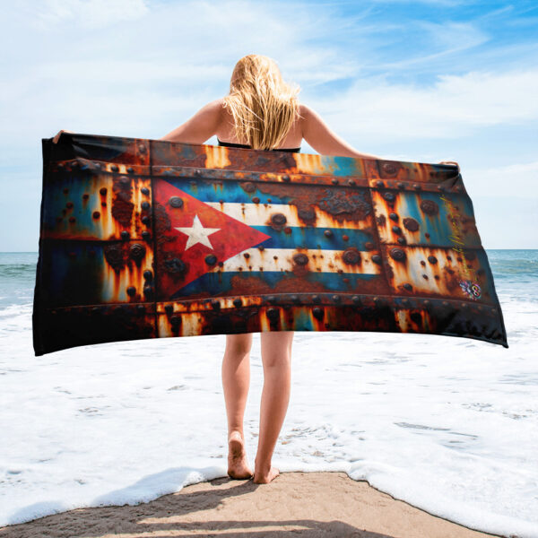 Rustic Cuban Flag Beach Towel – 30x60in Distressed Metal Cuban Art Towel