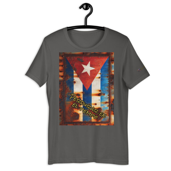 Vintage Cuban Flag T-Shirt – Comfort Fit Unisex Tee with 'Perdurar en el tiempo' Design - Image 6